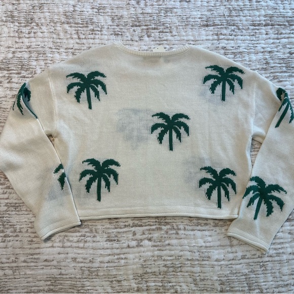 NO COMMENT - Picture 3 of 5